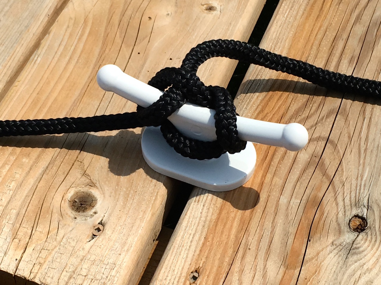 portable dock cleats